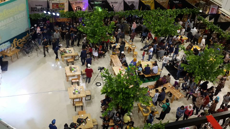 Lacofest dan Beberapa Catatan dari Toilet MBK