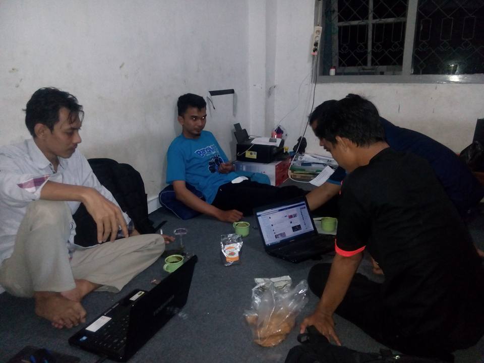 Ngopi dan Merawat Kemiskinan di Pagi Hari