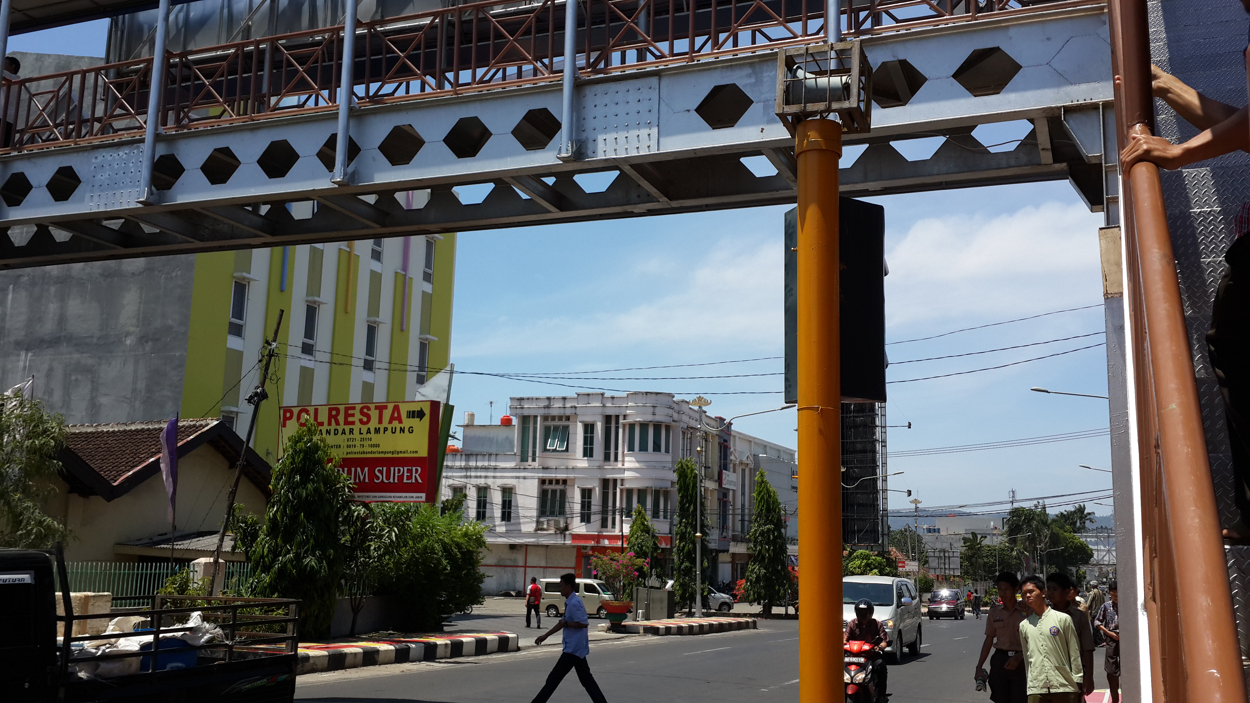 Sepuluh Menit Lagi Jemput Saya